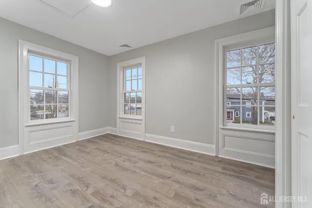 $2,500 | 100 Old Highway 28, Whitehouse Station, NJ 08889