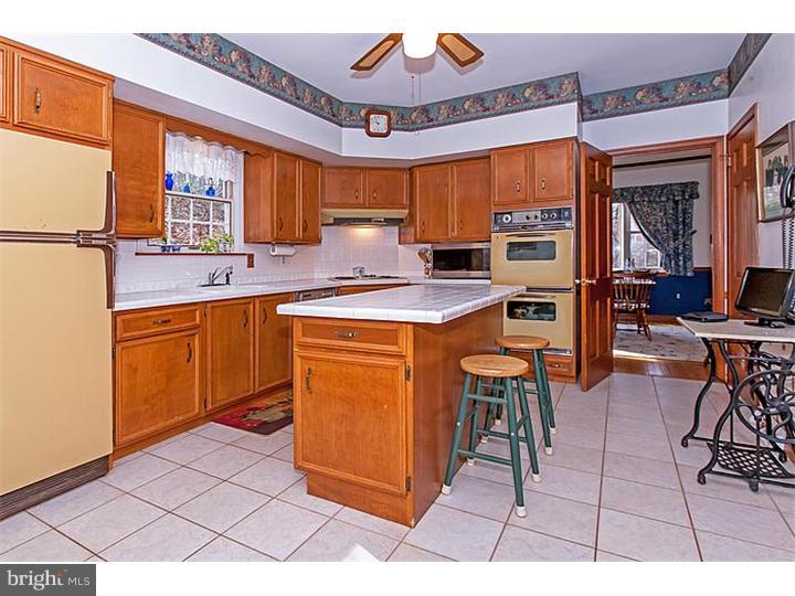 739 Country Club Road Phoenixville, PA 19460 - Photo 8 of 25 Kitchen