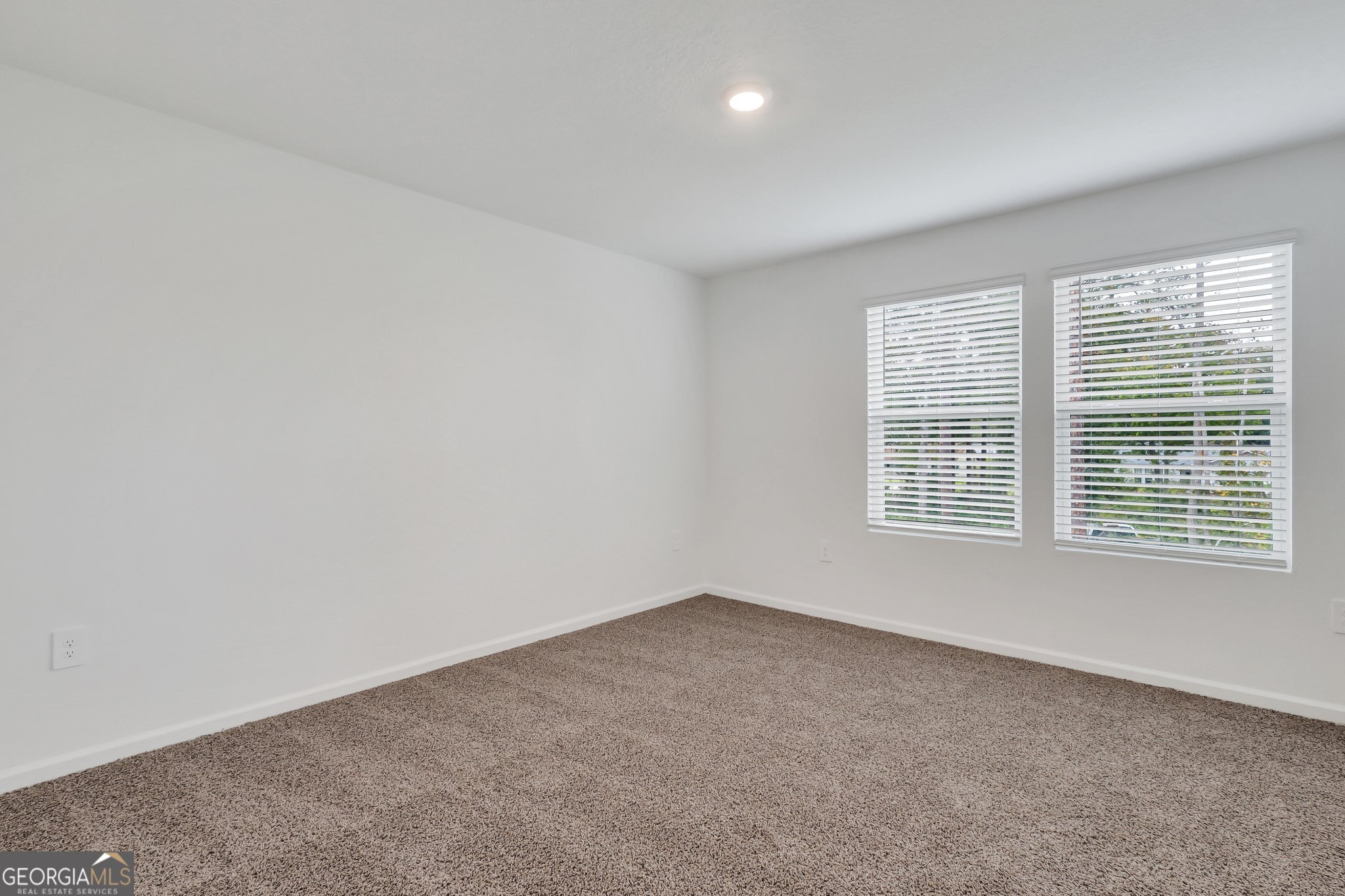 150 Inlet Reach Circle St. Marys, GA 31558 - Photo 18 of 27 an empty room with a window