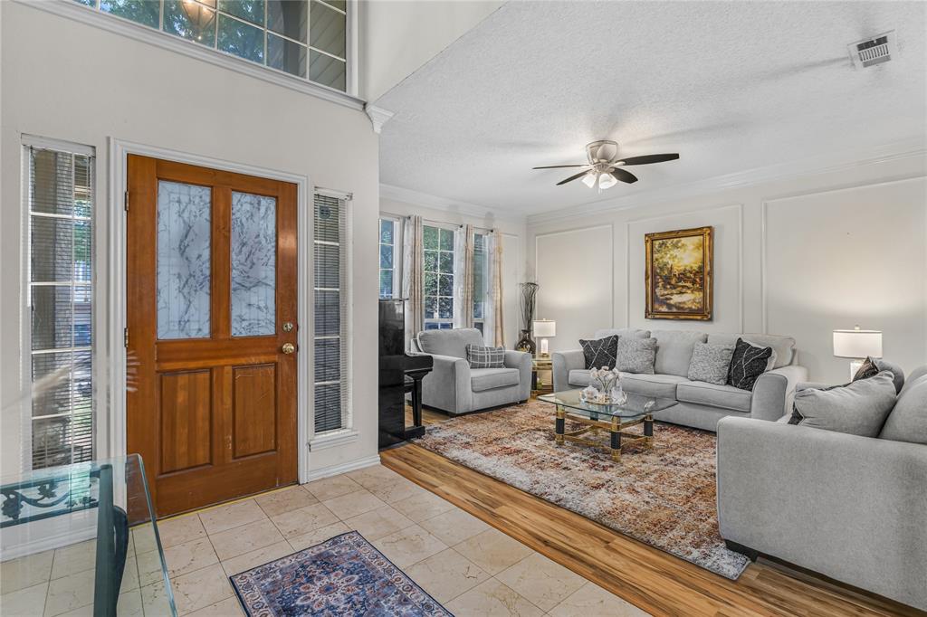 4105 Crest Ridge Drive Irving, TX 75061 - Photo 2 of 40