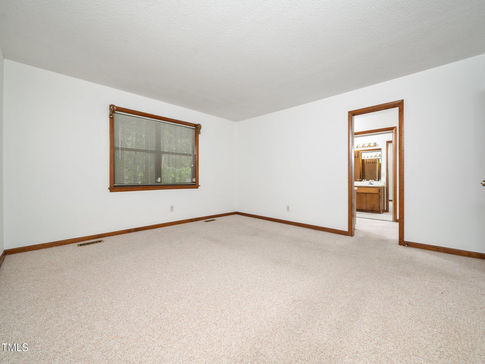 7716 Bluff Top Court Raleigh, NC 27615 - Photo 11 of 28 16-web-or-mls-7716 Bluff Top-20