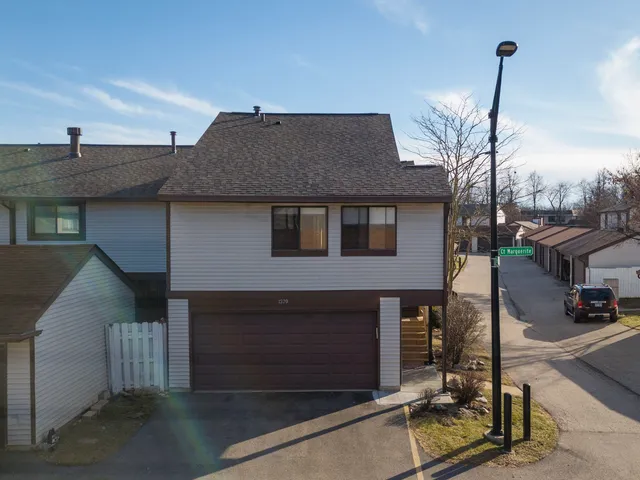 $324,000 | 1379 Ct Marguerite, Hanover Park, IL 60133