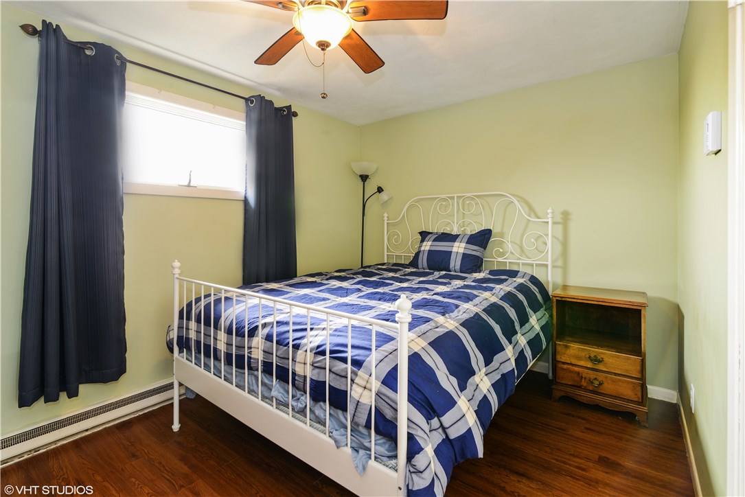 46 Conanicut Road Narragansett, RI 02882 - Photo 13 of 36 One of the first floor bedrooms.