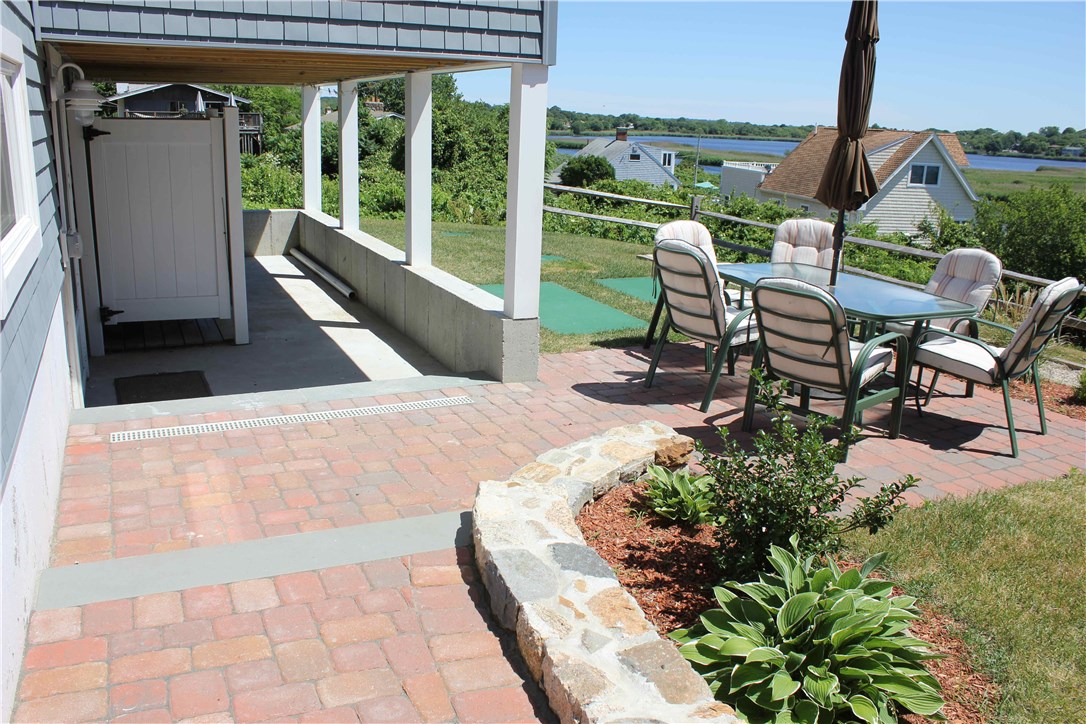 46 Conanicut Road Narragansett, RI 02882 - Photo 21 of 36