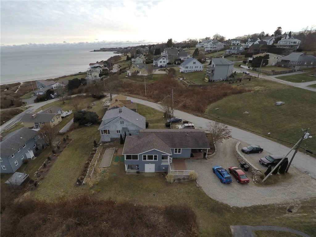 46 Conanicut Road Narragansett, RI 02882 - Photo 3 of 36