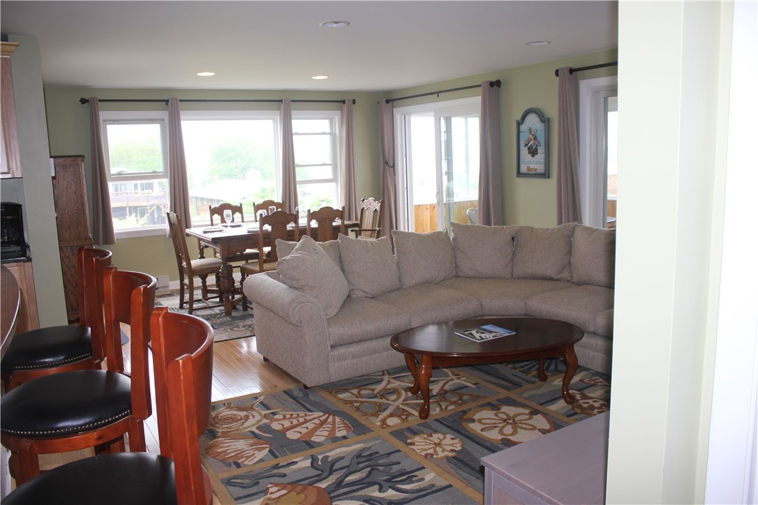 46 Conanicut Road Narragansett, RI 02882 - Photo 5 of 36