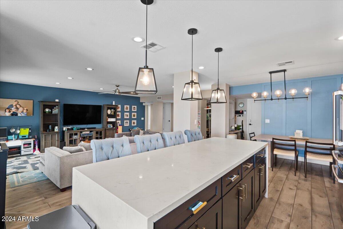 635 East Piping Rock Road Phoenix, AZ 85022 - Photo 13 of 26 Kitchen