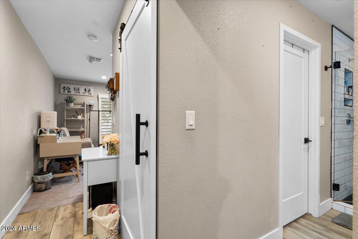635 East Piping Rock Road Phoenix, AZ 85022 - Photo 16 of 26 Primary bedroom