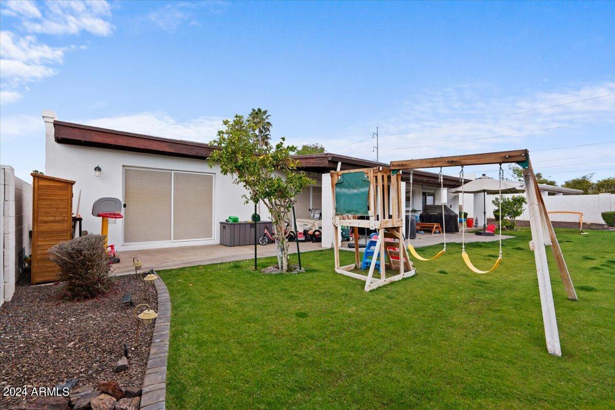 635 East Piping Rock Road Phoenix, AZ 85022 - Photo 25 of 26 Back of home