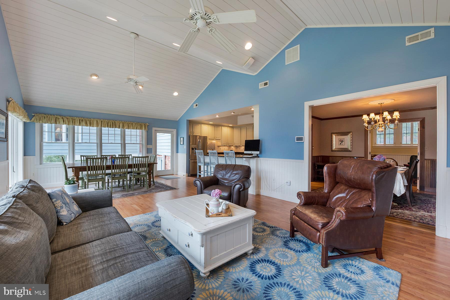 252 Providence Road Annapolis, MD 21409 - Photo 12 of 63 Great room includes the family and informal dining
