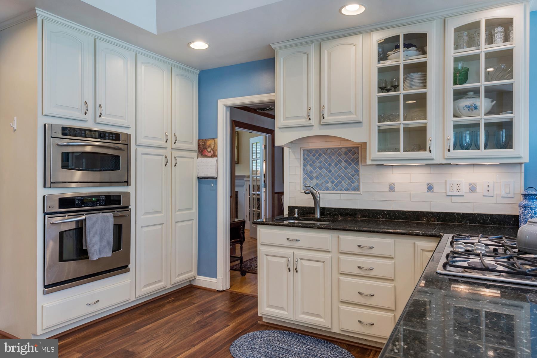 252 Providence Road Annapolis, MD 21409 - Photo 17 of 63 Prep sink in the kitchen