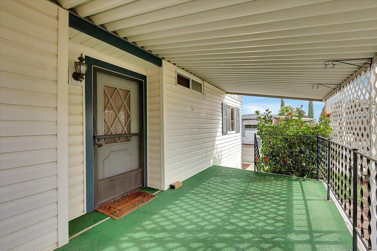 1155 Pease Road, Unit 511 Yuba City, CA 95991 - Photo 31 of 35 a view of a backyard