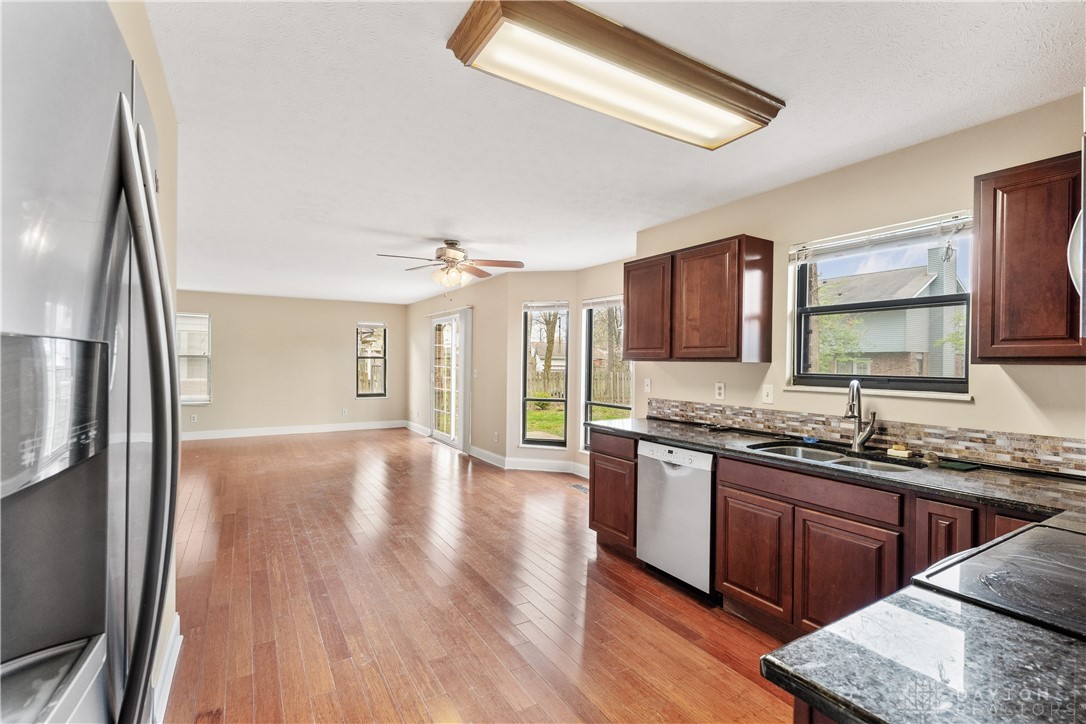 6527 Charlesgate Road Dayton, OH 45424 - Photo 11 of 35