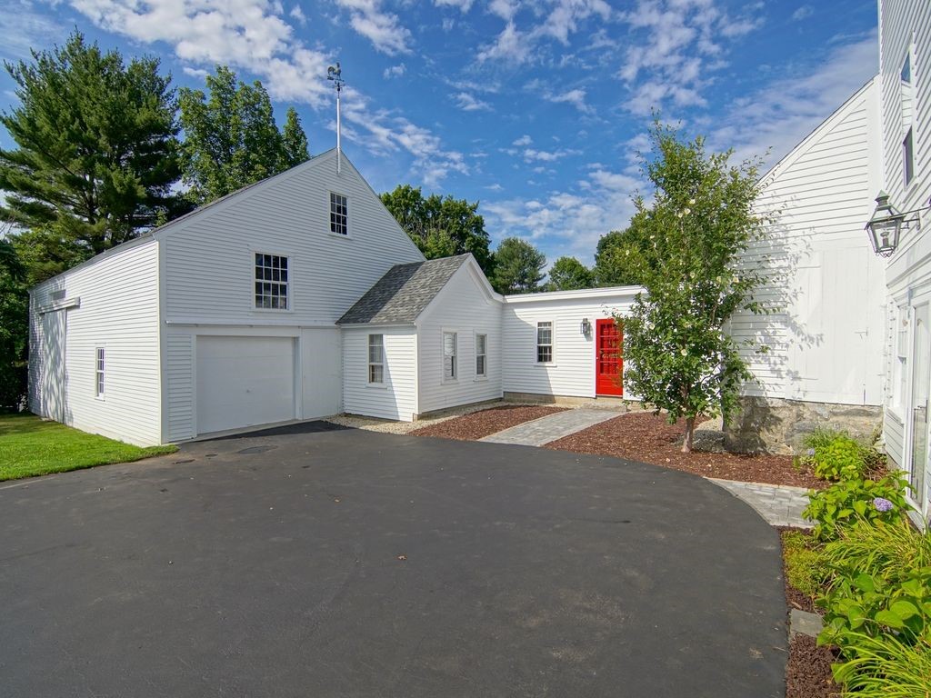 1 Central Road Rye, NH 03870 - Photo 3 of 32