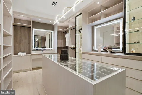 $5,695,888 | 6519 Brawner Street, McLean, VA 22101