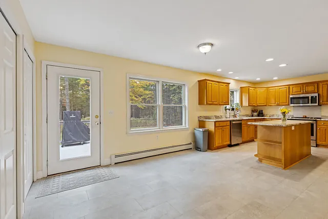 $499,000 | 7 Moyse Road, Winterport, ME 04496