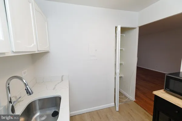 $2,100 | 1420 N Street Northwest, Unit 907, Washington, DC 20005