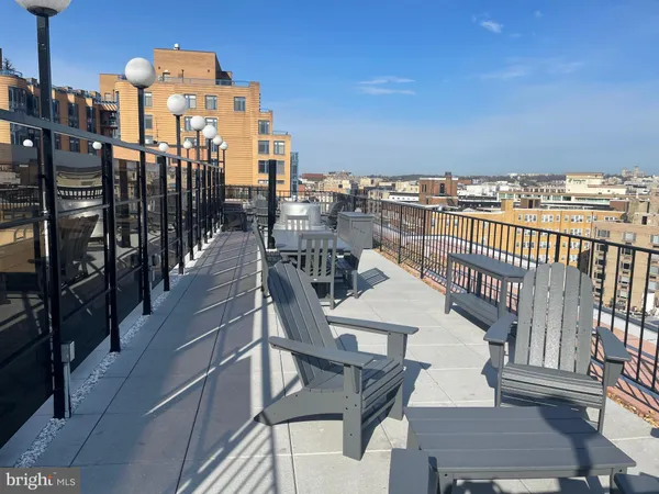 $2,100 | 1420 N Street Northwest, Unit 907, Washington, DC 20005
