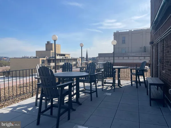 $2,100 | 1420 N Street Northwest, Unit 907, Washington, DC 20005