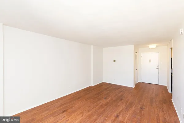 $2,100 | 1420 N Street Northwest, Unit 907, Washington, DC 20005