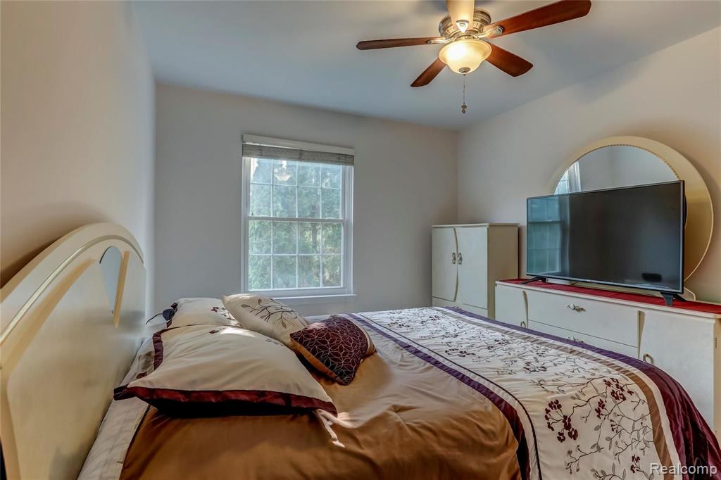 1694 Dunston Road Canton, MI 48188 - Photo 31 of 40