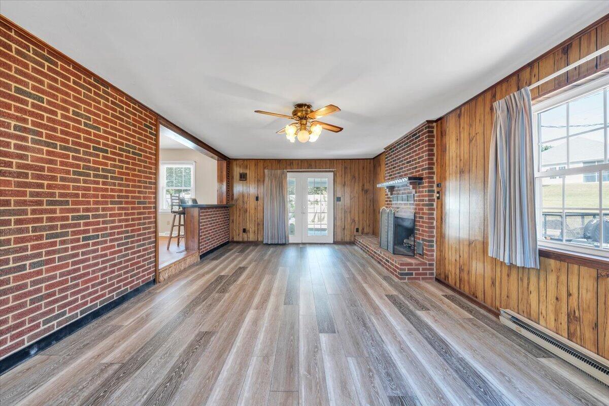 413 Decatur Circle Salem, VA 24153 - Photo 14 of 37 14-MIB05859