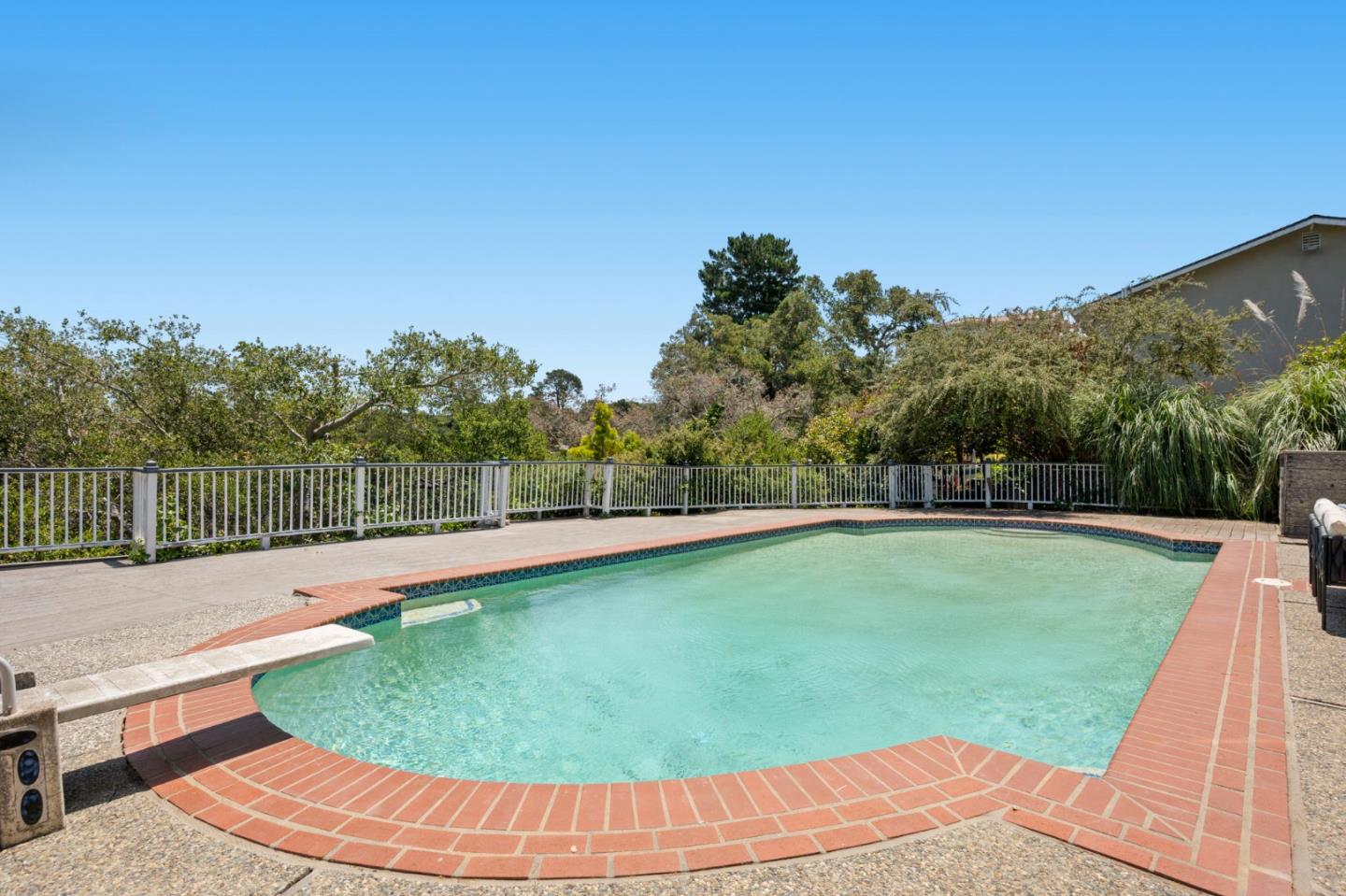 1407 Carlton Road Hillsborough, CA 94010 - Photo 33 of 113
