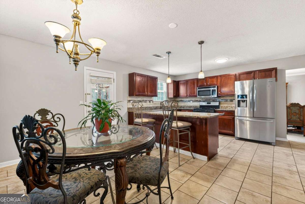 11961 Markham Way, Unit NONE Hampton, GA 30228 - Photo 12 of 30