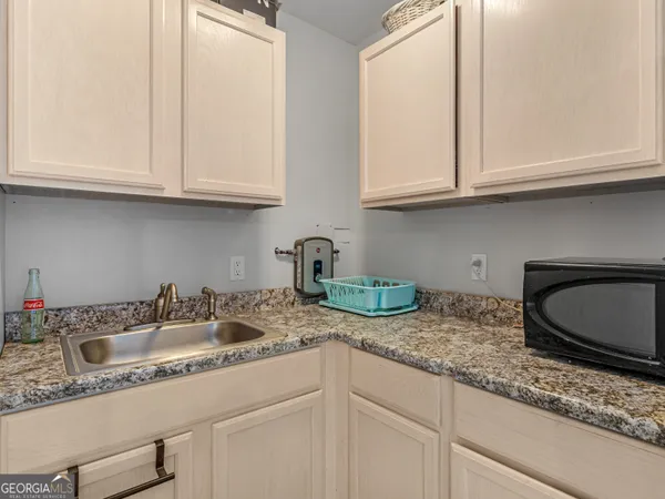 $799,900 | 307 Weldon Lake Road, Milner, GA 30257