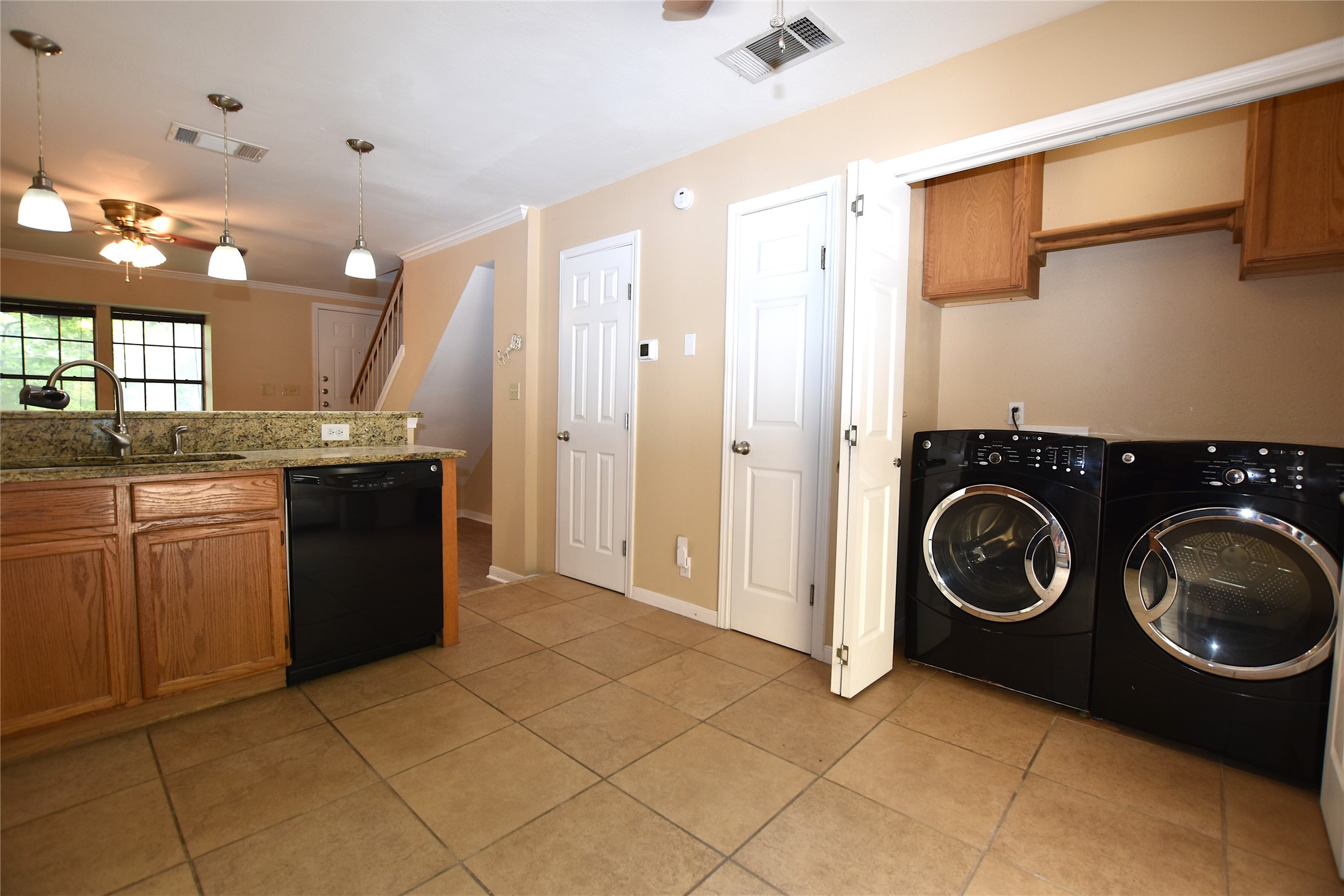 11404 Walnut Ridge Drive, Unit 14 Austin, TX 78753 - Photo 4 of 16 a view of a kitchen with a sink