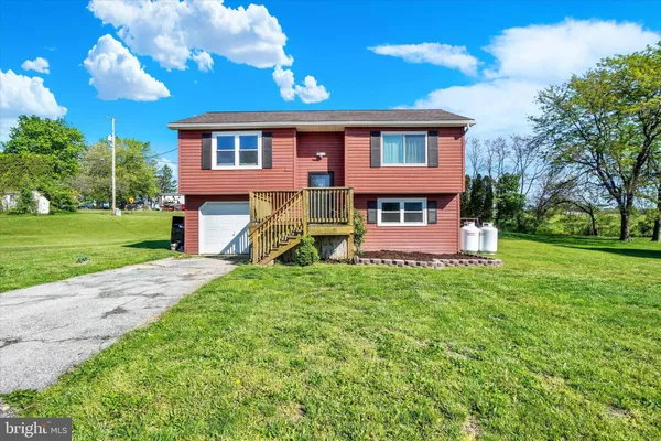 $285,000 | 3349 Night In Gale Drive, Dover, PA 17315