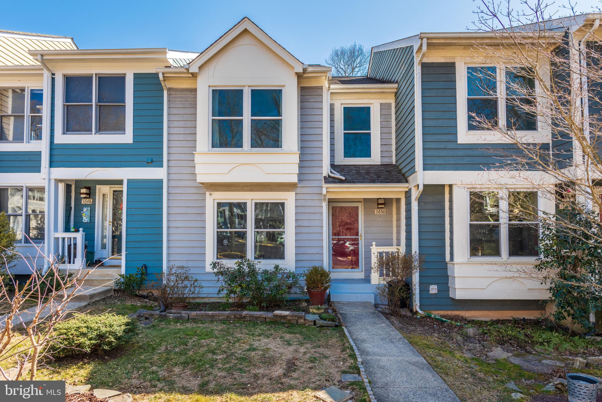 1650 Oak Spring Way Reston, VA 20190 - Photo 2 of 45 Quintessential New England Cluster
