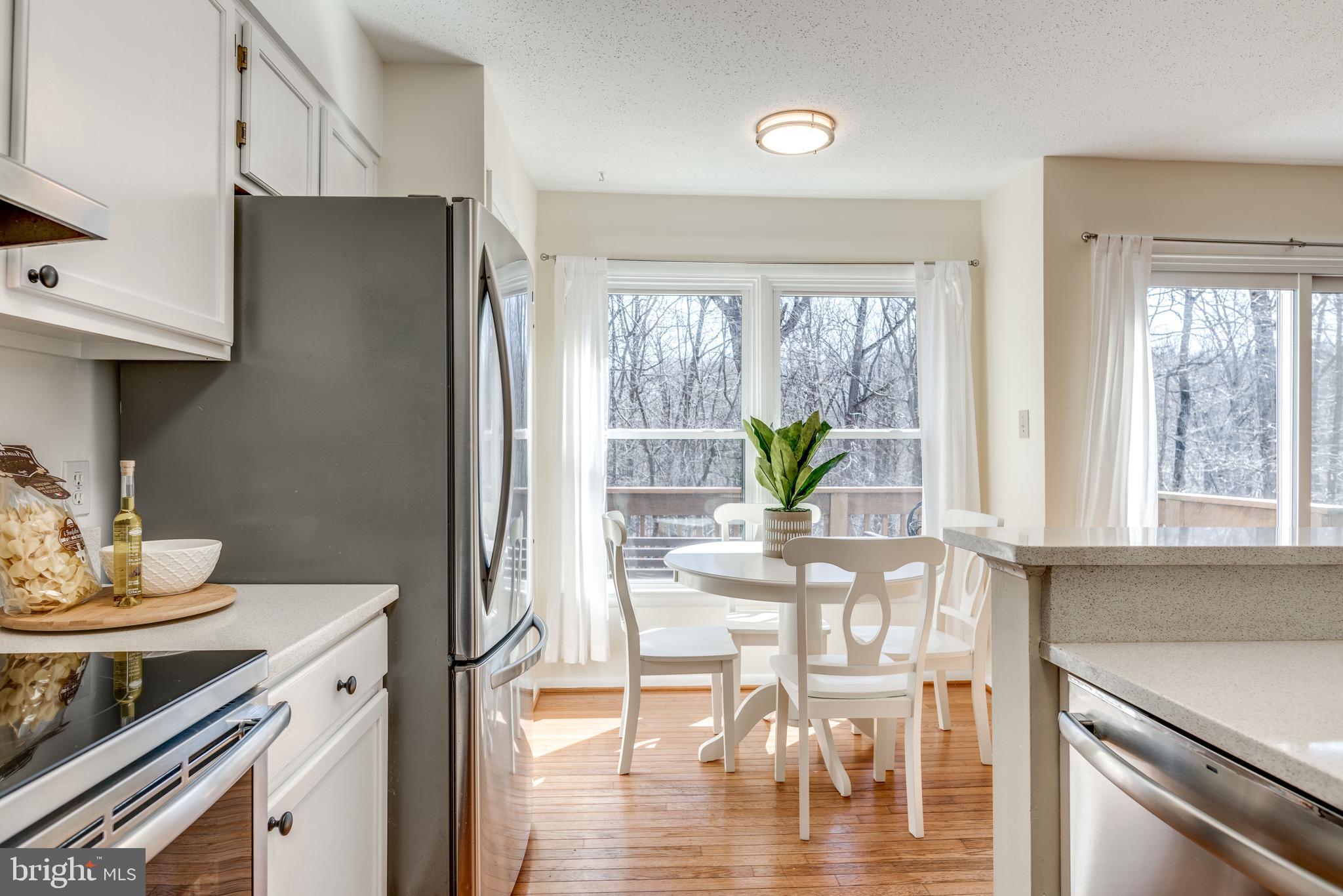 1650 Oak Spring Way Reston, VA 20190 - Photo 17 of 45 Tons of Natural sunlight