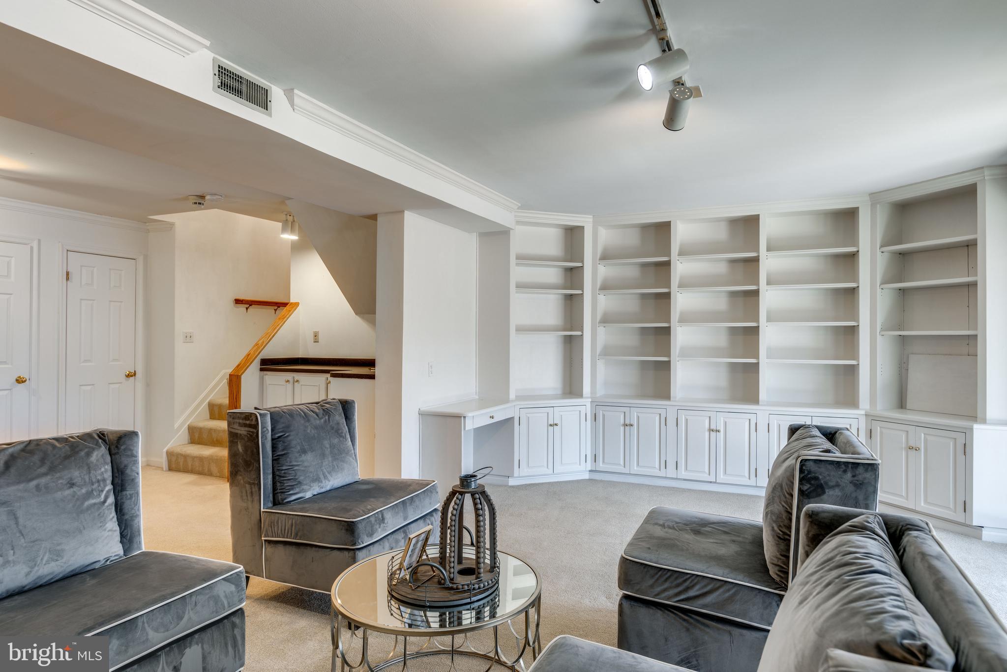 1650 Oak Spring Way Reston, VA 20190 - Photo 36 of 45 Gallery Image 36