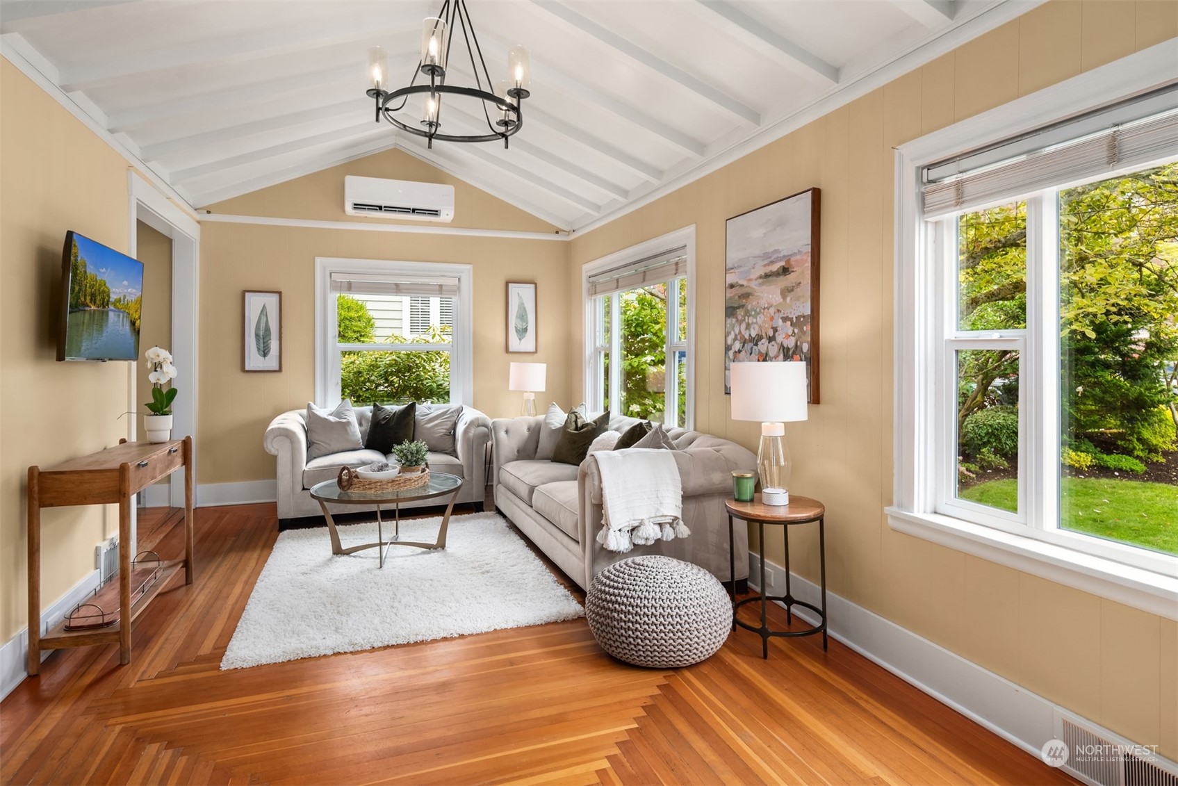 4622 Southwest Myrtle Street Seattle, WA 98136 - Photo 3 of 35 Gallery Image 3