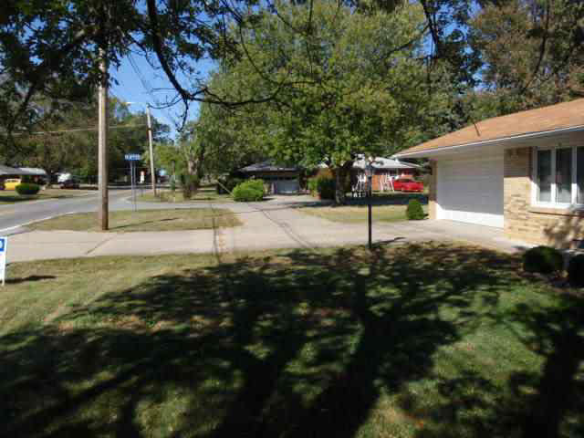 612 North Rangeline Road Anderson, IN 46012 - Photo 4 of 12 Gallery Image 4