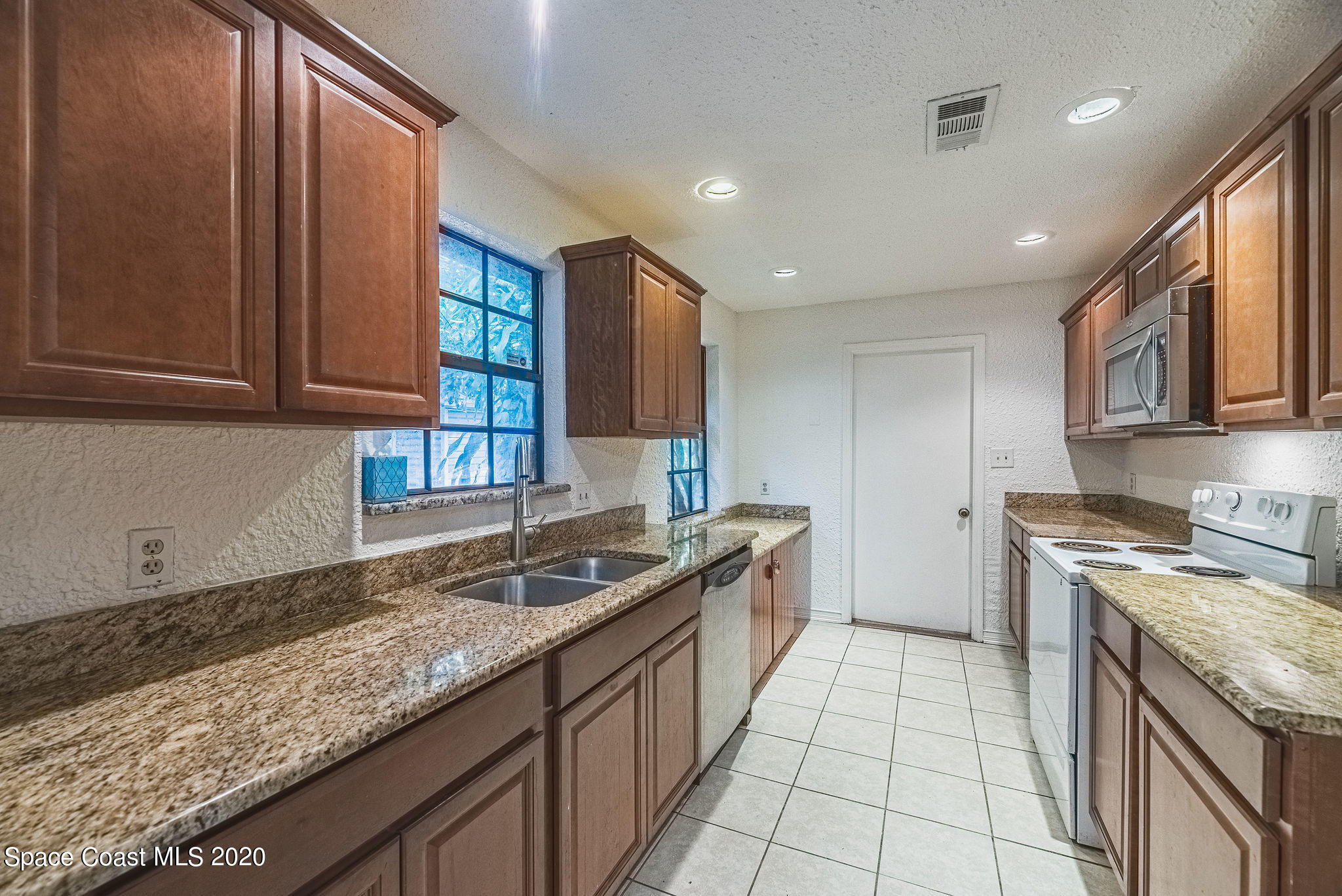 7461 Ester Road Cocoa, FL 32927 - Photo 16 of 38 JC7_9504-HDR