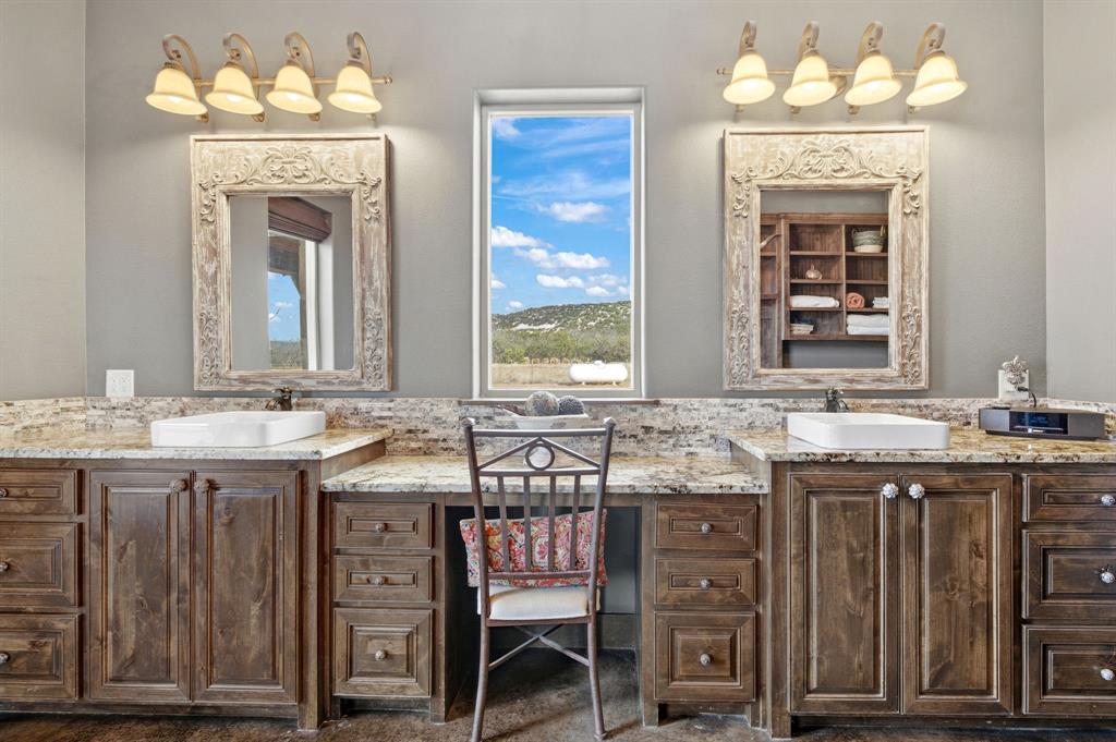 650 Fm 2035 Merkel, TX 79536 - Photo 18 of 40 a bathroom with a sink and a mirror