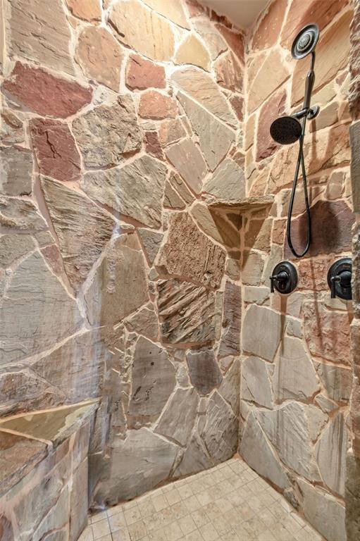 650 Fm 2035 Merkel, TX 79536 - Photo 20 of 40 a bathroom with a shower