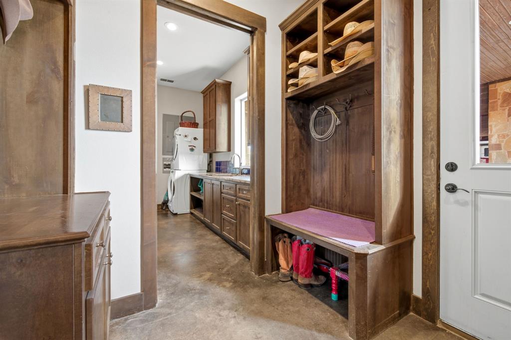 650 Fm 2035 Merkel, TX 79536 - Photo 27 of 40 a view of front door with hallway