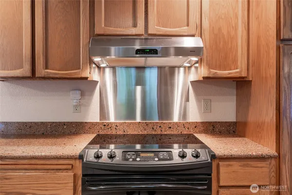 $1,200,000 | 4220 Northeast 169th Court, Lake Forest Park, WA 98155