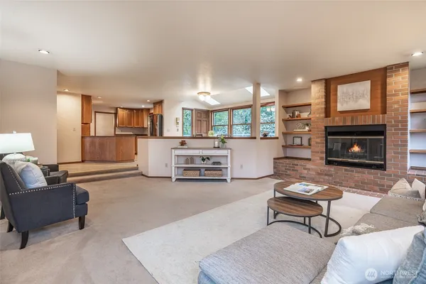 $1,200,000 | 4220 Northeast 169th Court, Lake Forest Park, WA 98155