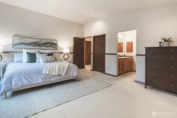 $1,200,000 | 4220 Northeast 169th Court, Lake Forest Park, WA 98155