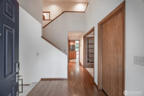 $1,200,000 | 4220 Northeast 169th Court, Lake Forest Park, WA 98155