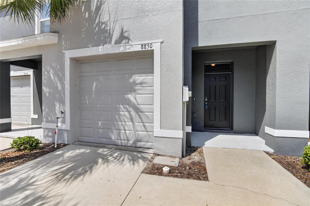 8850 Indigo Trail Loop Riverview, FL 33578 - Photo 2 of 72