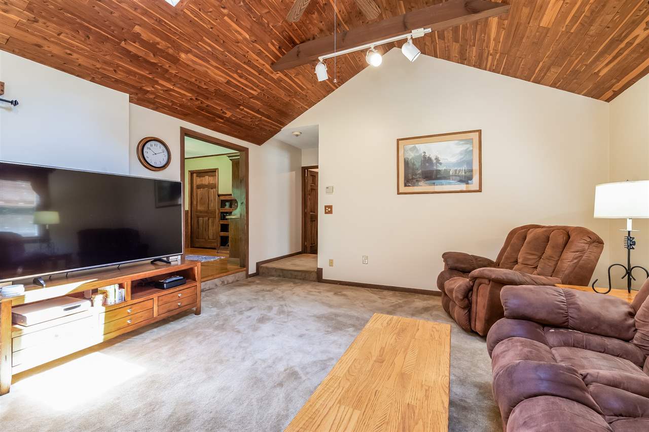 76 Stinson Road Goffstown, NH 03045 - Photo 11 of 40