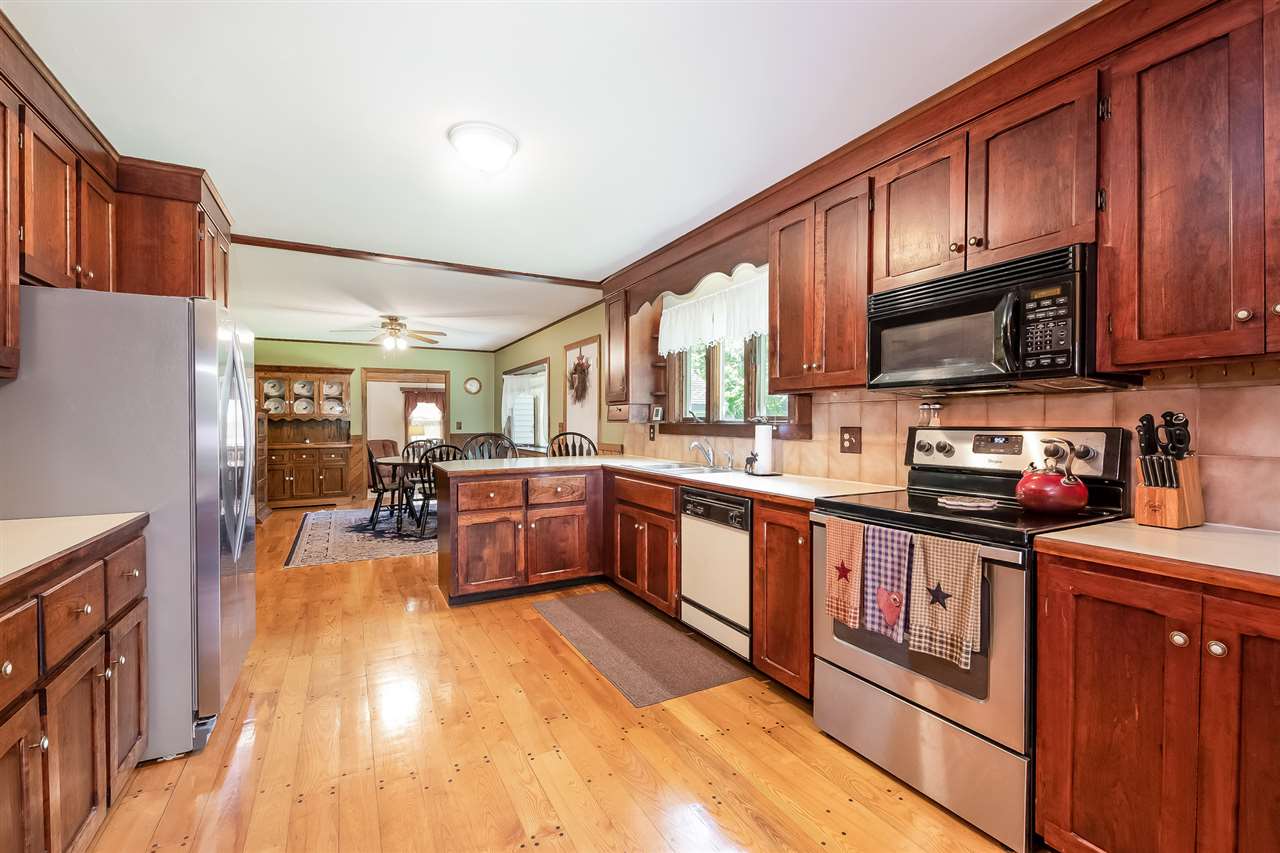 76 Stinson Road Goffstown, NH 03045 - Photo 4 of 40