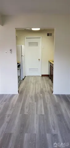 a view of a livingroom with an empty space