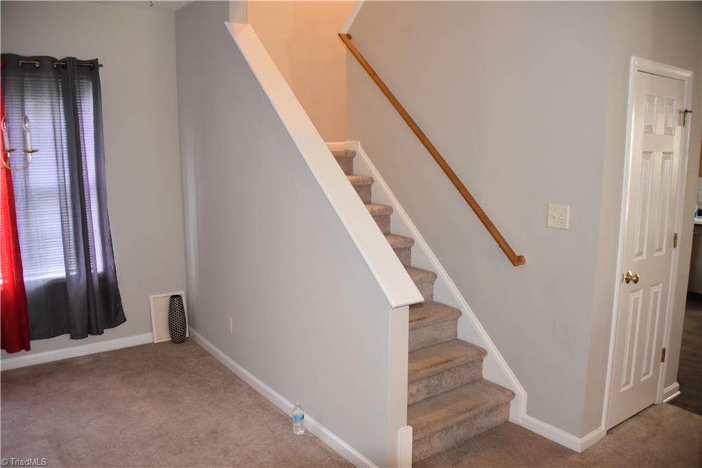 2020 Winston Diamond Court Raleigh, NC 27610 - Photo 4 of 6 Gallery Image 4