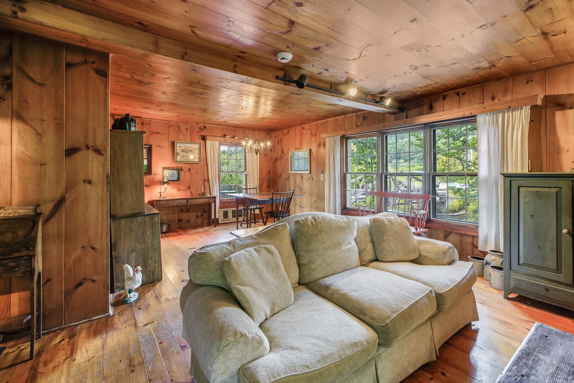 2079 River Road Arlington, VT 05250 - Photo 11 of 27 Gallery Image 11